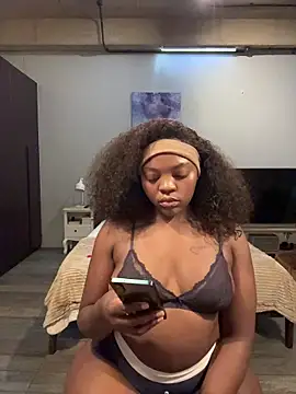 Bootylexy20 online show from June 1, 8:21 pm