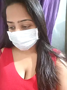 MidnightVibes  online show from March 15, 6:21 pm