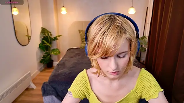 Akimo  online show from February 22, 1:45 pm