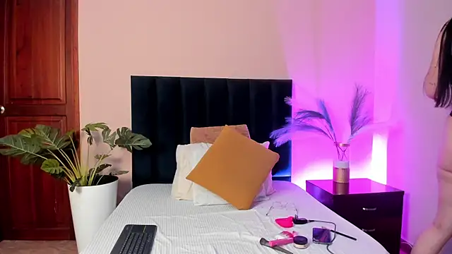 KeniaCarterr online show from February 10, 1:30 am