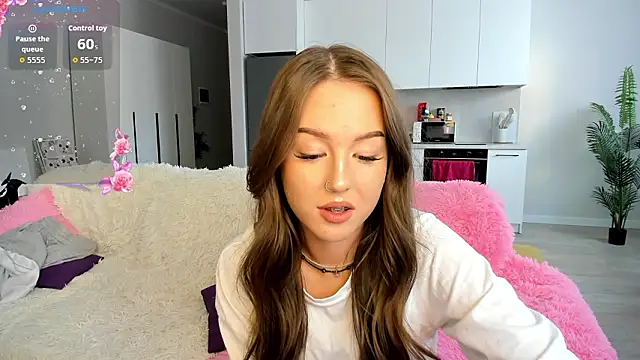 G0od girl online show from February 22, 9:21 am