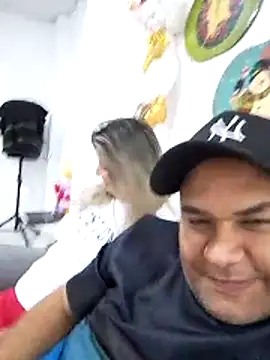 wessAndSandri online show from March 6, 9:10 pm