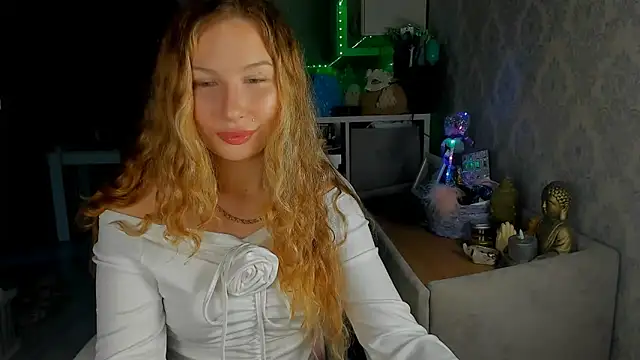 Marcellis Charm online show from February 5, 8:12 pm