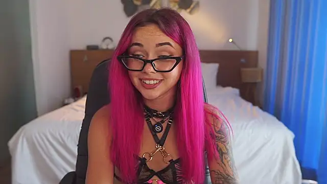 Sarah Pink online show from January 10, 2:27 am