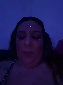 JasmineGlow7 online show from April 11, 11:41 pm