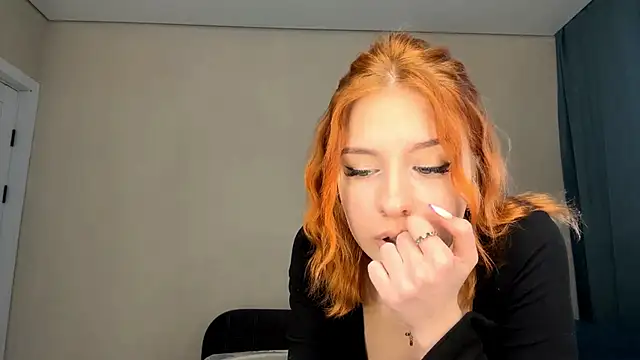 LuxuryRita online show from February 5, 11:57 am