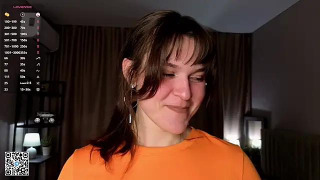DelindaToste online show from March 22, 6:14 pm