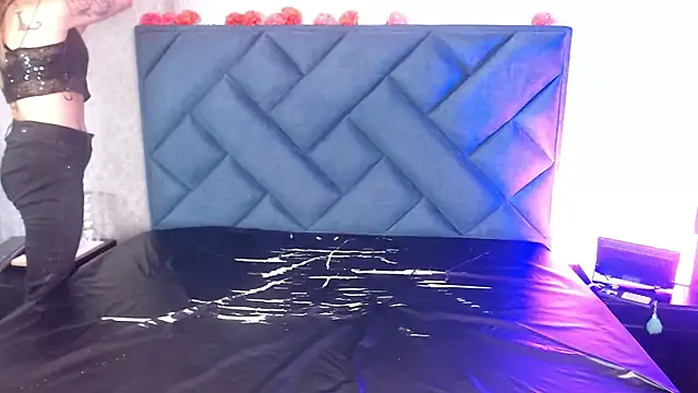 Lia tomson online show from February 21, 7:03 pm