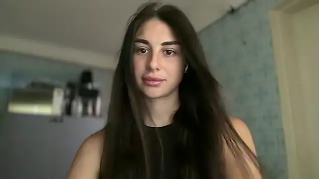 LiluMartiznir online show from August 6, 7:59 am
