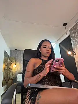 Alahia Betancurr online show from April 1, 2:36 pm