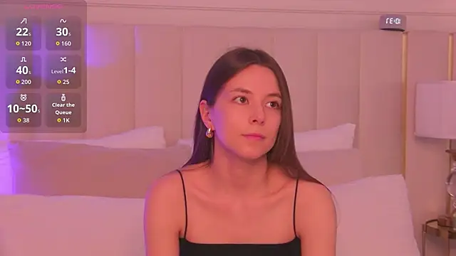 AlisseMoore online show from April 17, 6:37 am