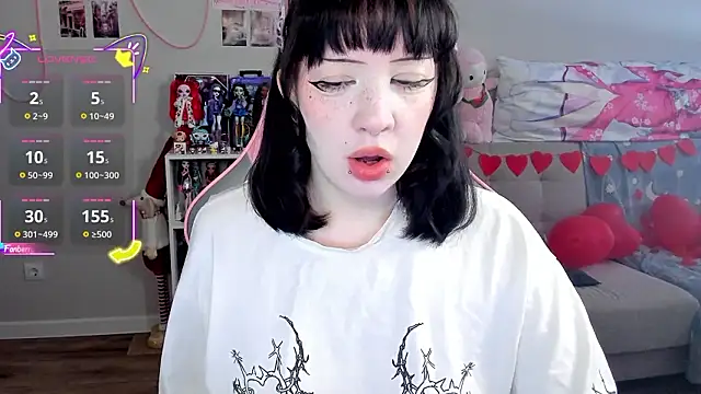 MollysLand online show from February 18, 7:40 am