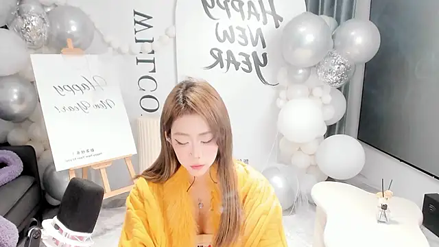 hotgirl0111 online show from February 14, 12:40 pm