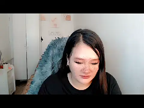 UrLovelyWetPussy online show from February 12, 8:49 am