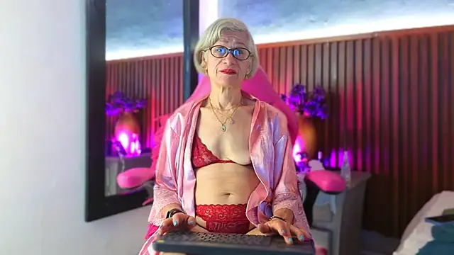 miss monserrate01 online show from March 3, 1:39 pm