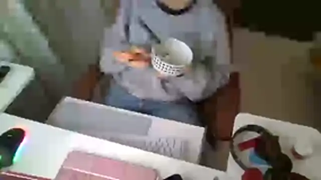 hipotenusa online show from March 26, 8:16 am