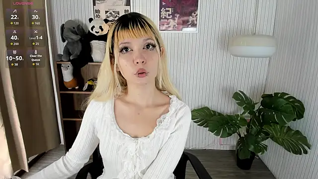 Laukyubey1 online show from April 8, 7:27 pm