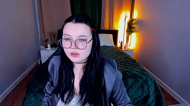 Kira G0ld online show from March 24, 1:11 am