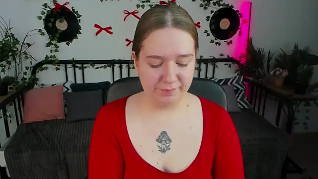 RachelDiRose online show from February 25, 3:38 am