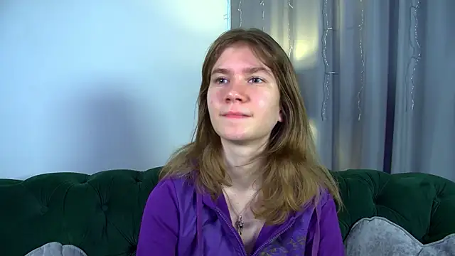 MilaMaelis online show from April 4, 6:45 am