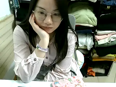 xiaoxiaowan11 online show from March 3, 11:49 am