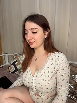 Linnea  online show from February 14, 8:22 pm