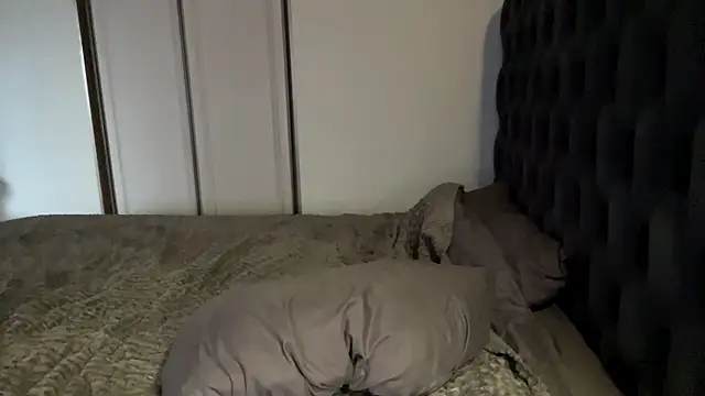 JeneeEady online show from March 31, 8:14 am