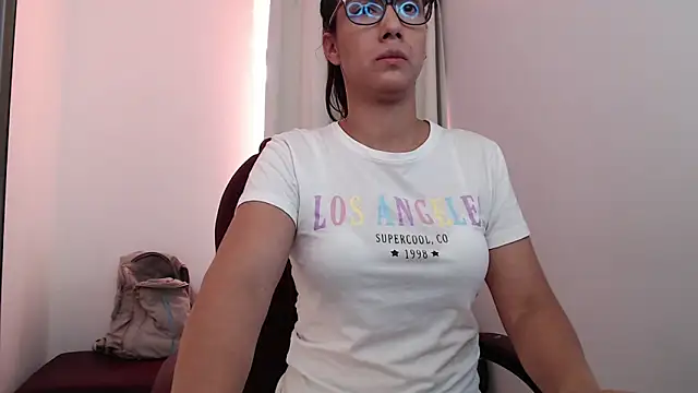 MiaAllure online show from February 12, 7:04 pm