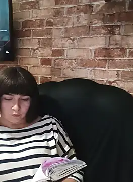 Snapshot of itismyhobby chatting on October 5, 8:47 pm itismyhobby online show from October 5, 8:47 pm