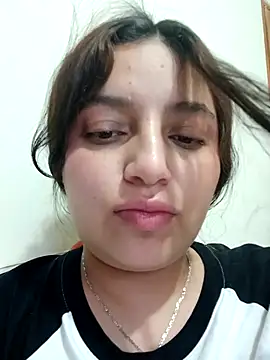 MajoArias online show from March 29, 4:00 am