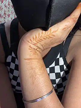 Cutedesigirl online show from February 24, 9:41 am