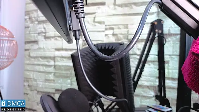 sandra rey  online show from February 19, 6:40 pm