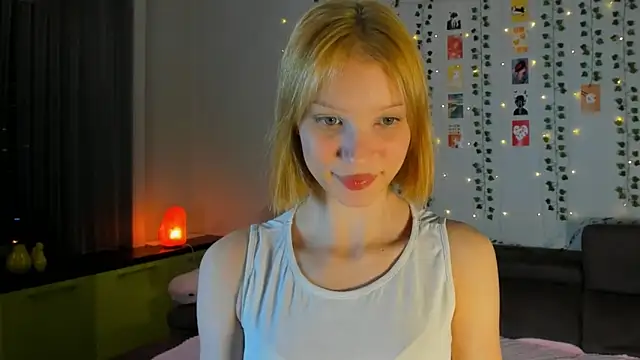 Kiracute18 online show from April 5, 7:46 pm