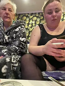 Mommy-girl-Lola online show from March 4, 6:14 pm