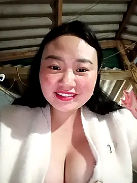 lisn-cute online show from February 9, 1:13 pm