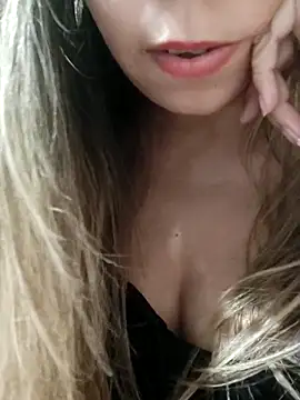 miel02 online show from March 28, 12:11 am