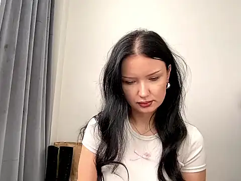 JoanGold online show from April 3, 6:00 am