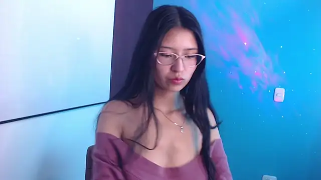 dani tf online show from April 14, 5:13 pm