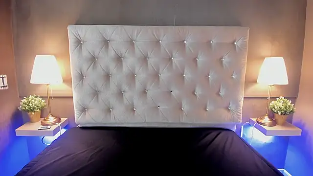 SophieSerrat online show from March 17, 12:31 pm