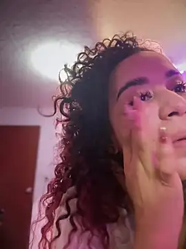 Woo isDaphne online show from March 14, 11:06 pm