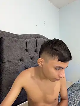 two cam latin online show from April 6, 4:01 am