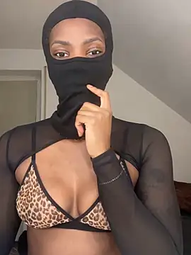 KiaraAmara online show from February 14, 7:05 pm