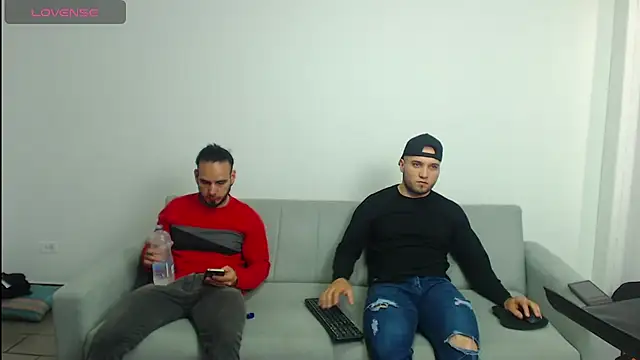 jhustin marcius online show from April 14, 8:42 pm