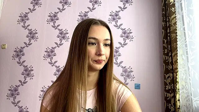 LacieHelaire online show from February 26, 7:40 am