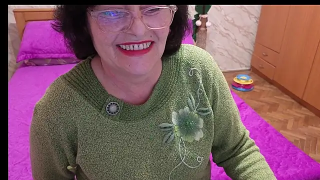 xMaryxAnne online show from March 17, 6:34 pm