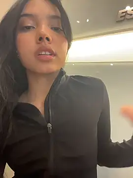 jadelaurent online show from March 7, 6:37 pm