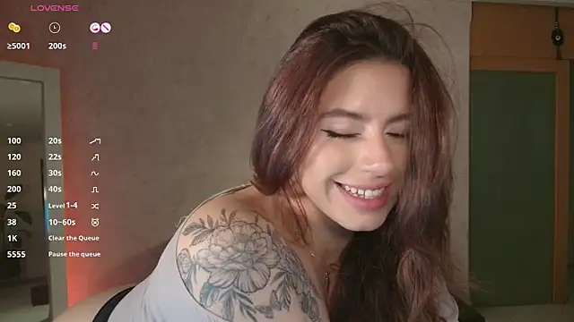 Mia  Moon1 online show from February 12, 1:40 am