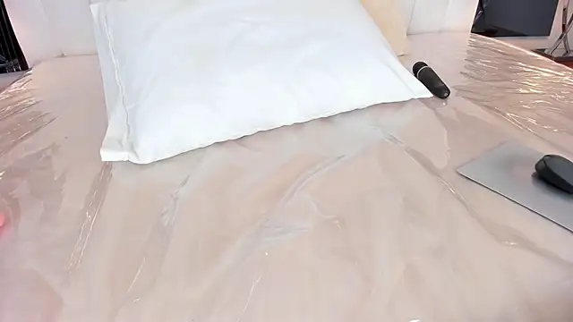 ChloeStars  online show from February 21, 6:30 pm