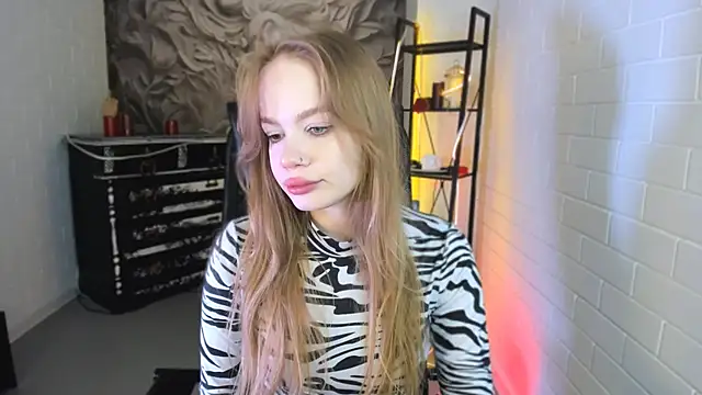 AmyNox online show from April 11, 5:02 am