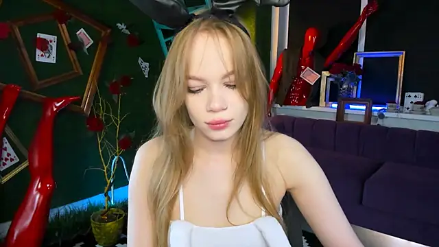 AmyNox online show from April 1, 9:10 am